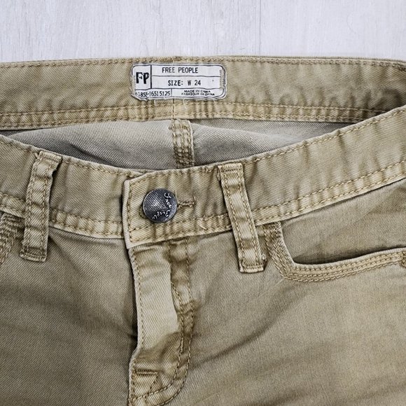 NWOT Free People Boho Low-Rise Slim Straight Jeans in Olive Green Size 24 - Picture 4 of 5